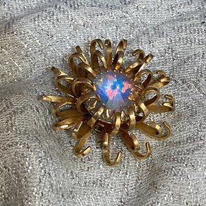 Sarah Coventry deco flower brooch